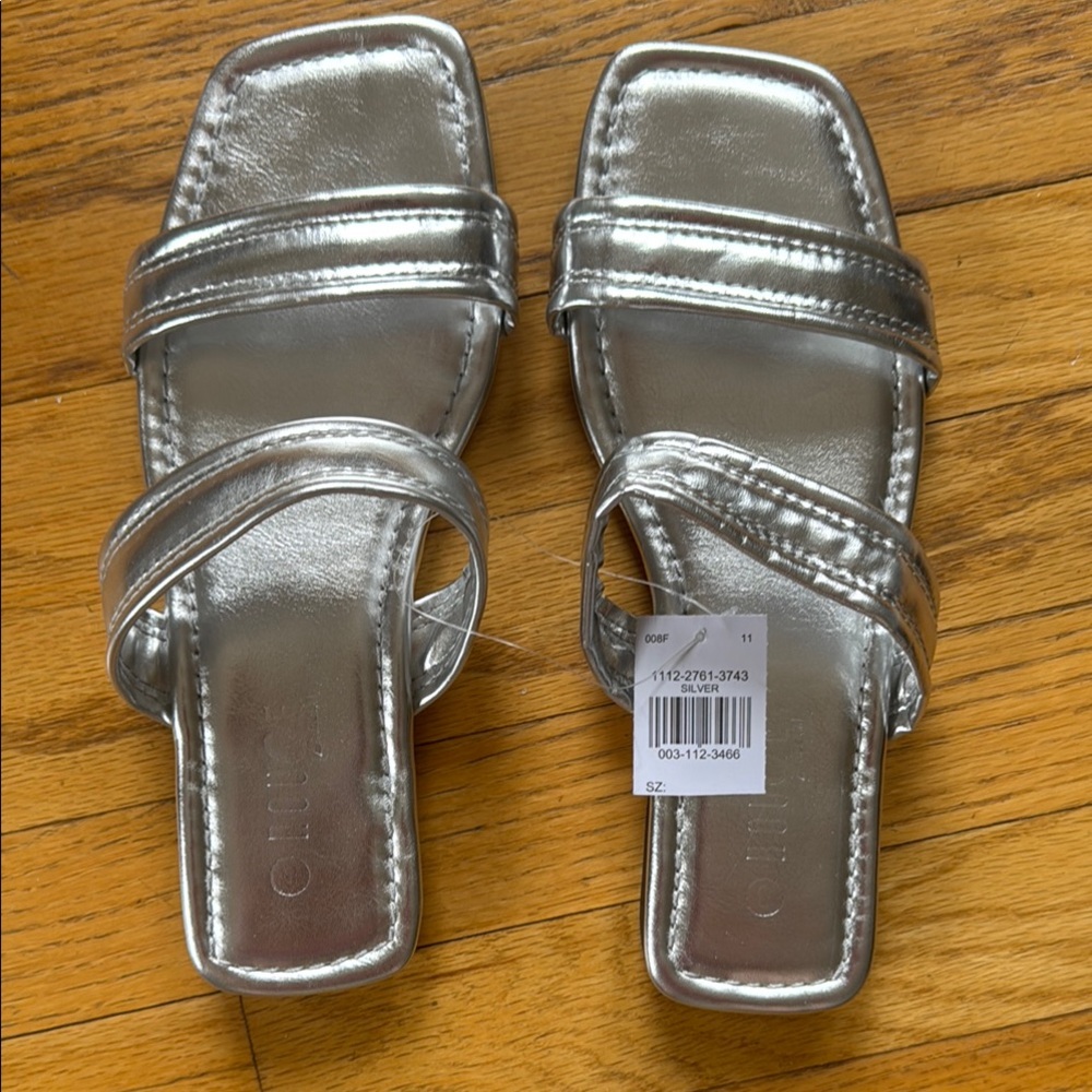 Rouge Helium Metallic Silver Sandals